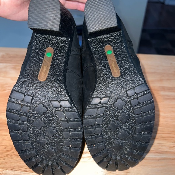 Timberland black heels- Size 6.5 - Picture 2 of 4